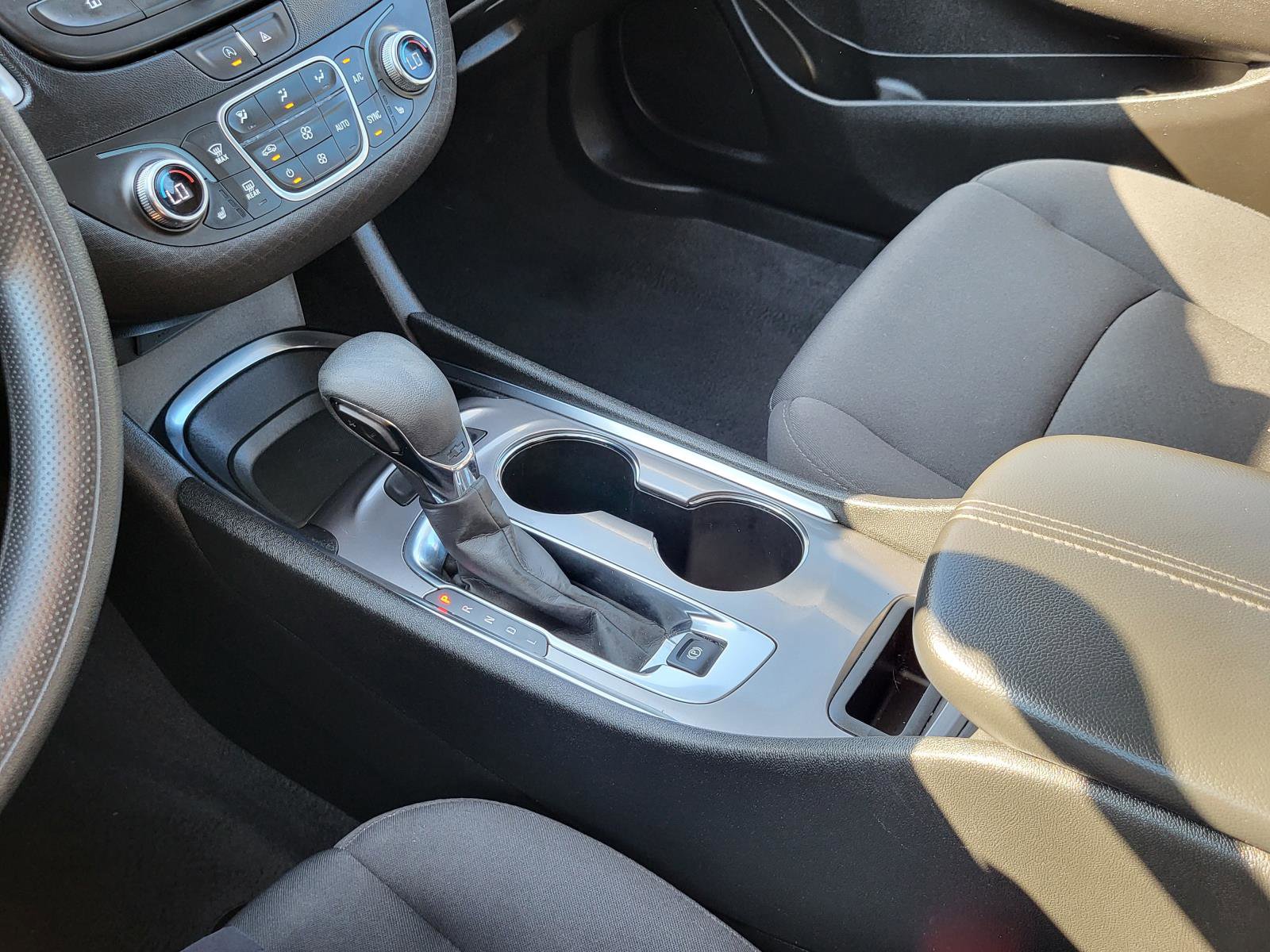 Used 2023 Chevrolet Malibu LT FWD image 29