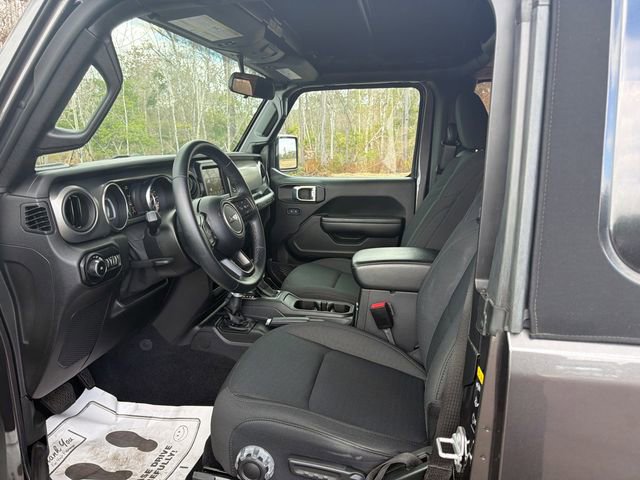 Used 2021 Jeep Wrangler Sport image 3