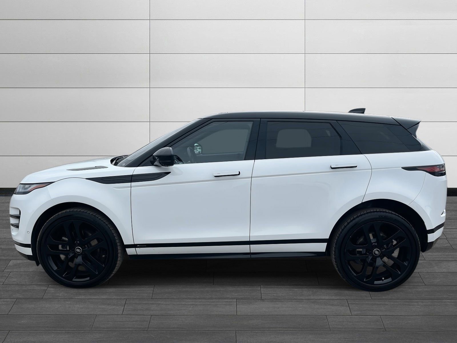 Used 2021 Land Rover Range Rover Evoque R-Dynamic SE image 5