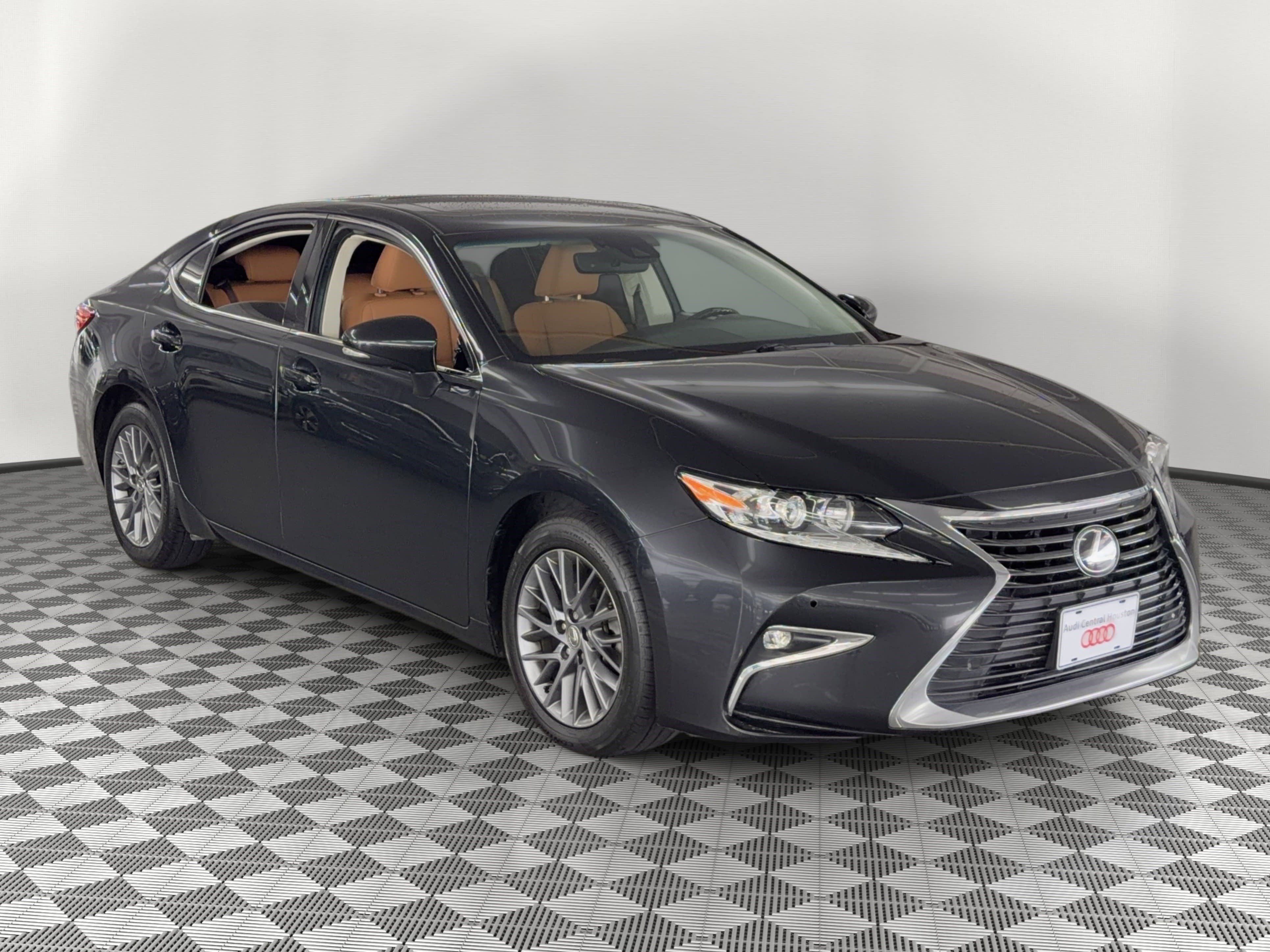 Used 2018 Lexus ES 350 w/ Premier Package FWD image 7