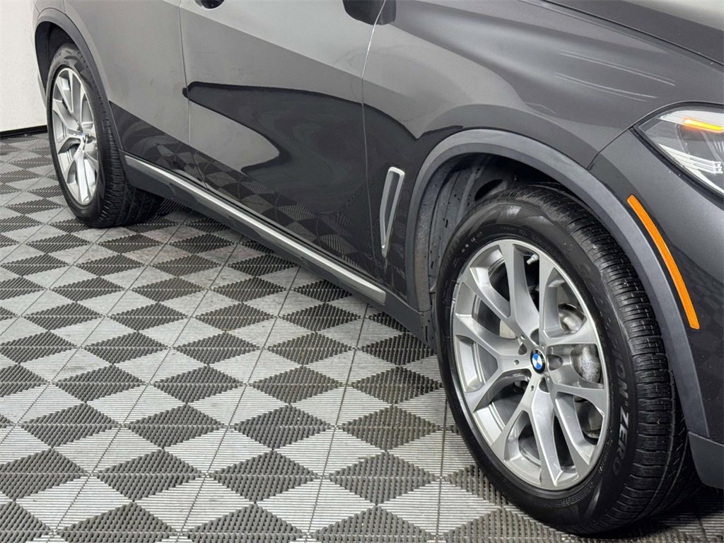 Used 2023 BMW X5 xDrive40i w/ Premium Package image 12