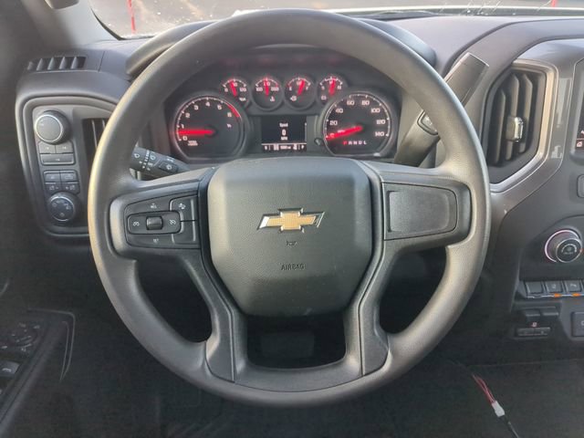 Used 2025 Chevrolet Silverado 2500 Custom w/ Custom Value Package image 12