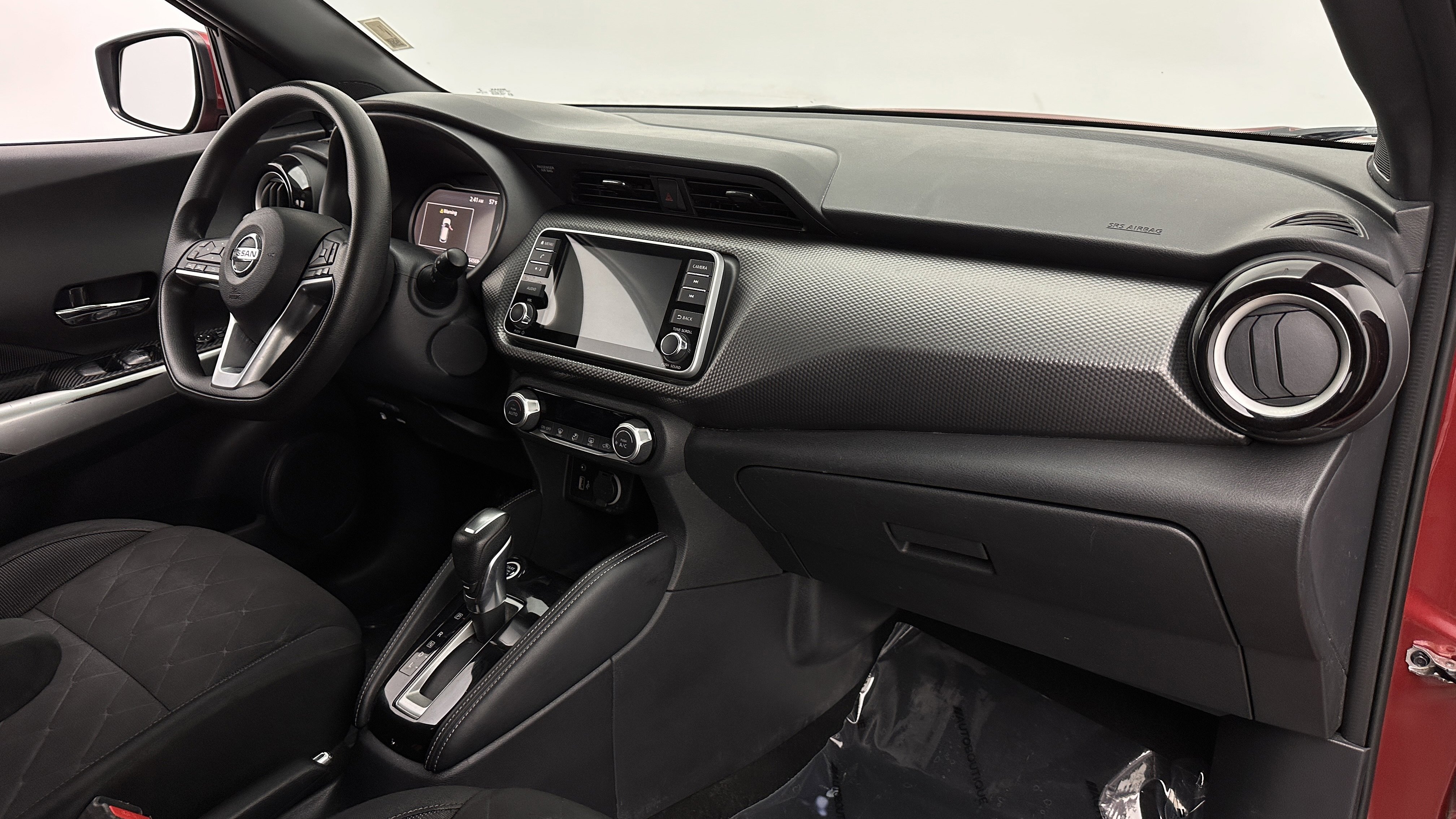 Used 2019 Nissan Kicks SV FWD image 30