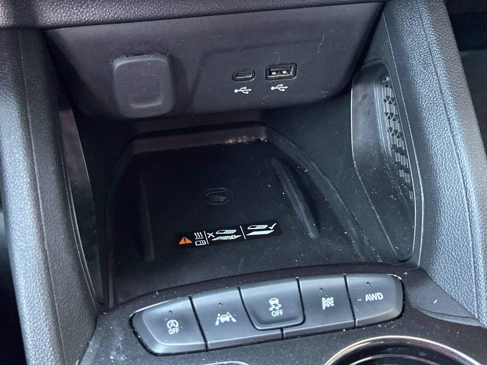 Used 2024 Chevrolet TrailBlazer RS w/ Convenience Package AWD/4WD image 22
