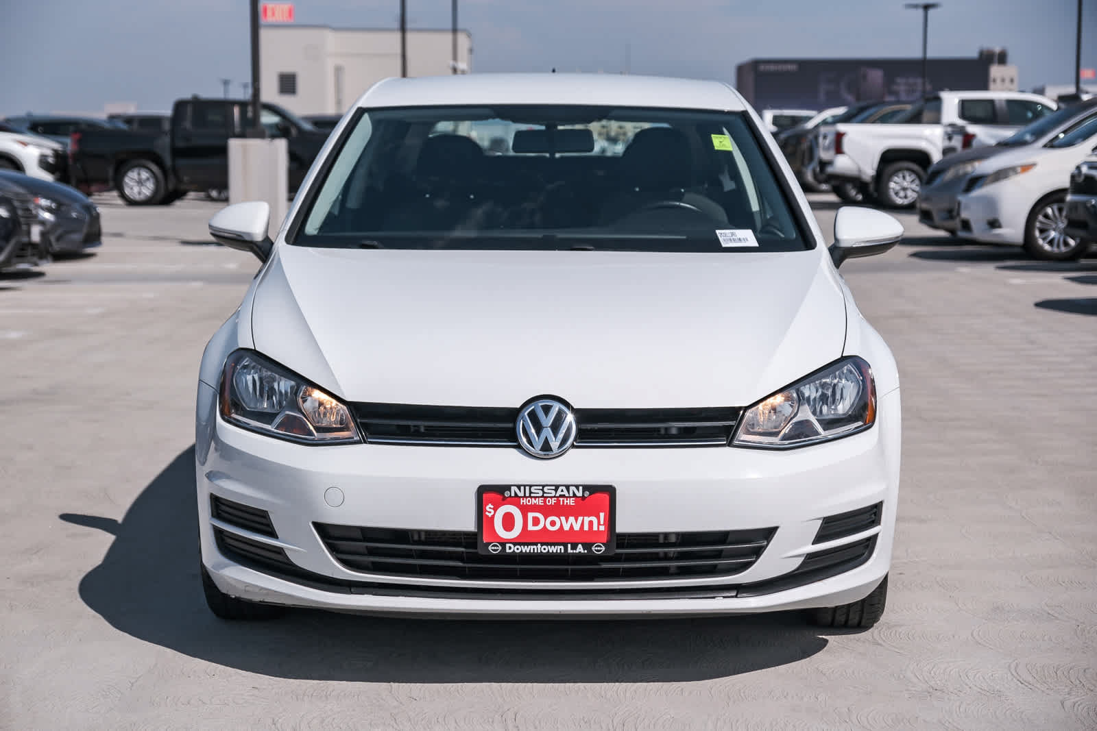 Used 2016 Volkswagen Golf S FWD image 2
