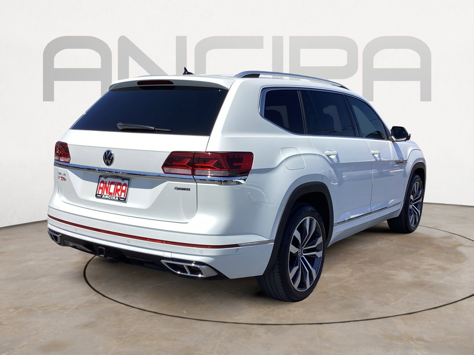 Used 2023 Volkswagen Atlas SEL Premium image 14