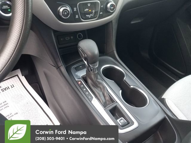 Used 2024 Chevrolet Equinox LS w/ LS Convenience Package image 17