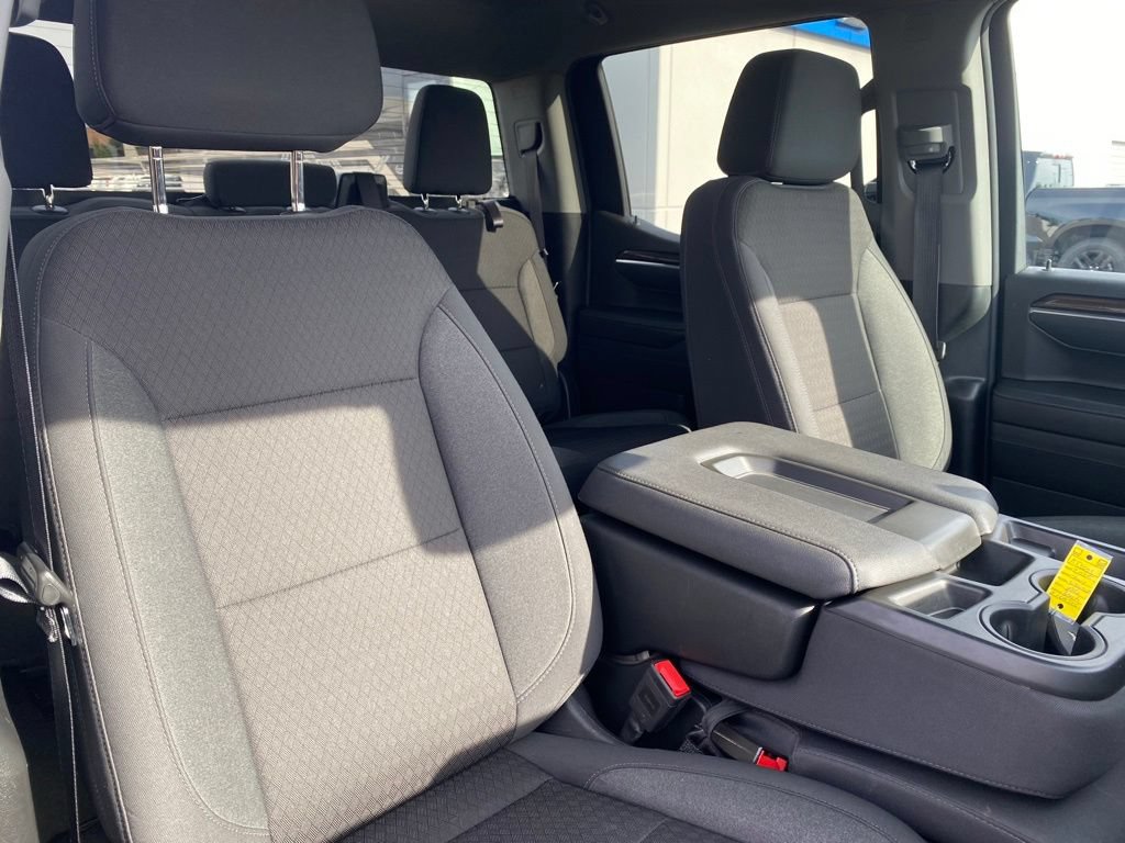 Used 2025 Chevrolet Silverado 1500 LT AWD/4WD image 18