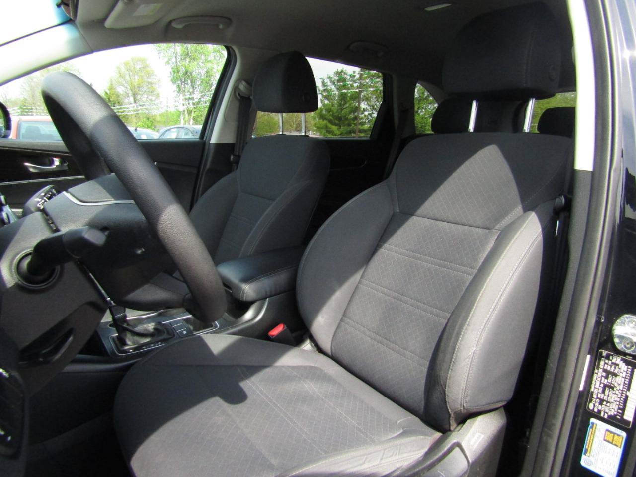 Used 2020 Kia Sorento L FWD image 12