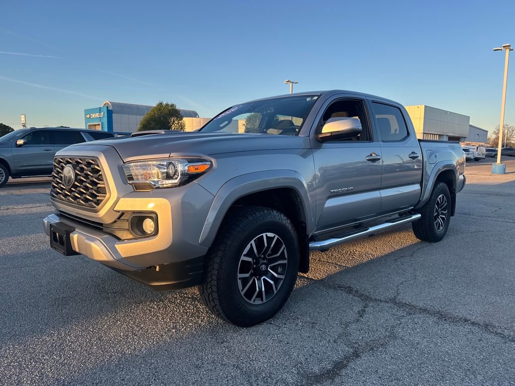 Used 2020 Toyota Tacoma TRD Sport image 2