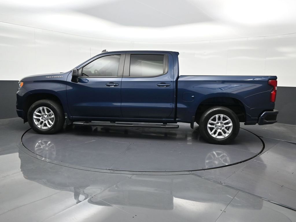 Used 2023 Chevrolet Silverado 1500 RST RWD image 2