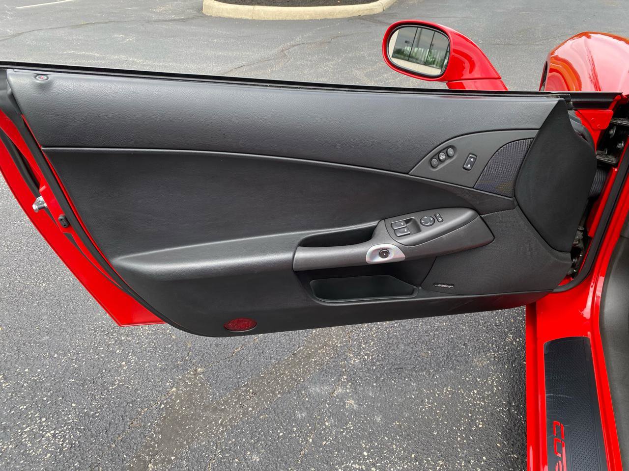 Used 2005 Chevrolet Corvette Convertible w/ Preferred Equipment Group RWD image 19