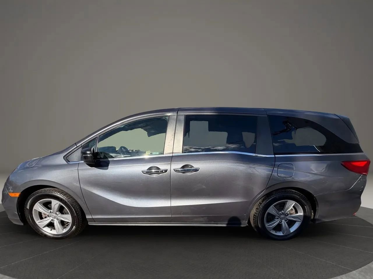 Used 2019 Honda Odyssey EX image 8
