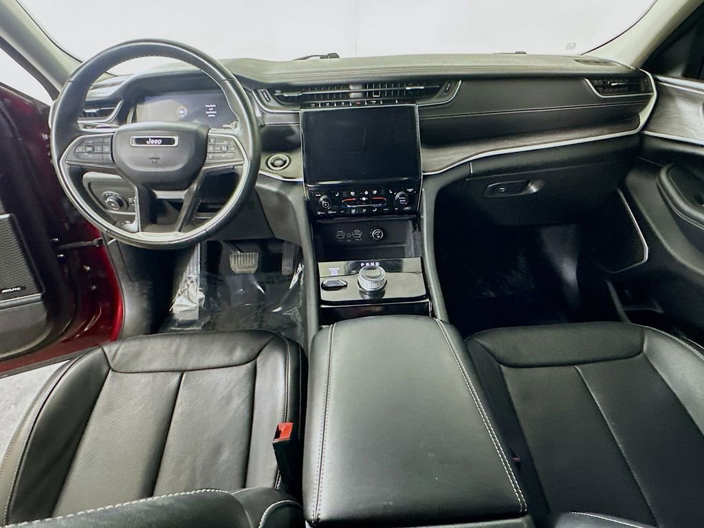 Used 2022 Jeep Grand Cherokee L Limited w/ Luxury Tech Group II image 17