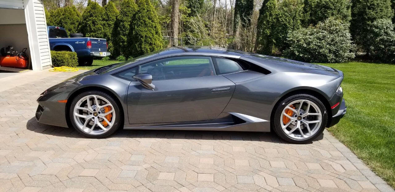 Used 2018 Lamborghini Huracan LP 580-2 RWD image 2