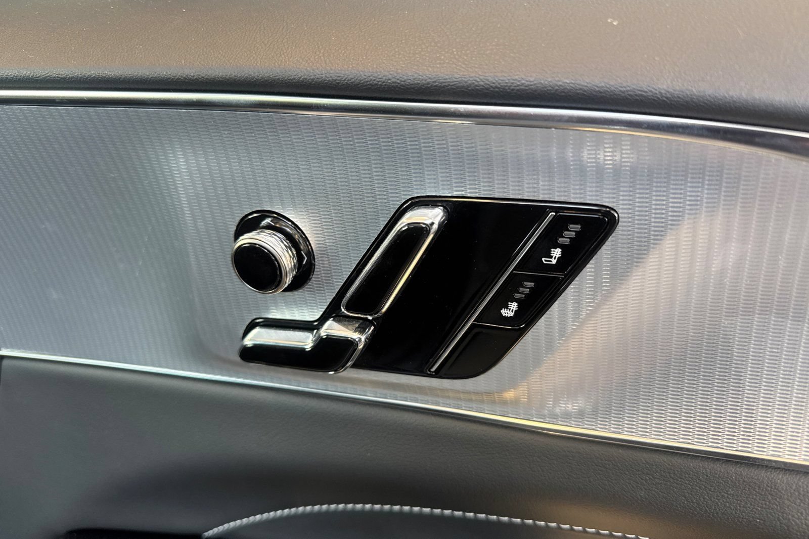 Certified 2024 Cadillac Lyriq Tech RWD image 22