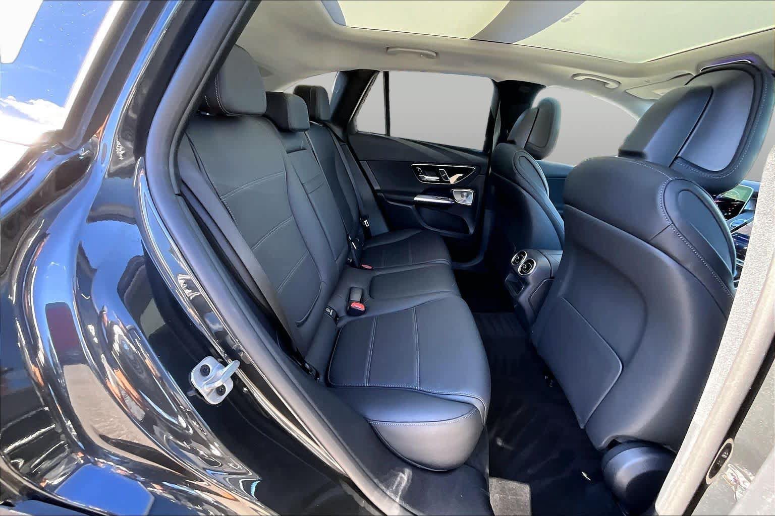 Used 2026 Mercedes-Benz GLC 300 4MATIC image 19