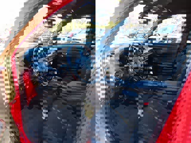 Certified 2025 Honda HR-V Sport image 2