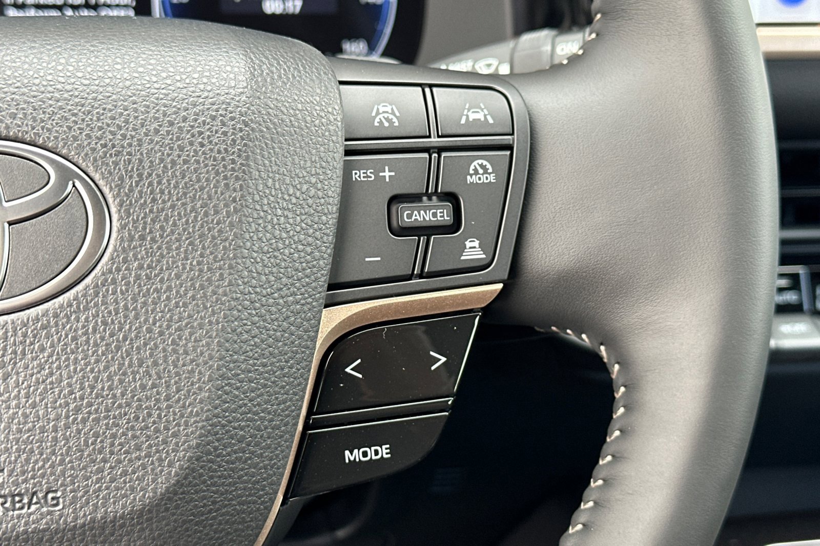 New 2025 Toyota Crown Signia image 28