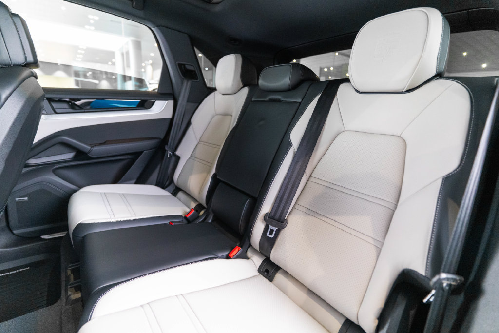 New 2026 Porsche Cayenne AWD/4WD image 37