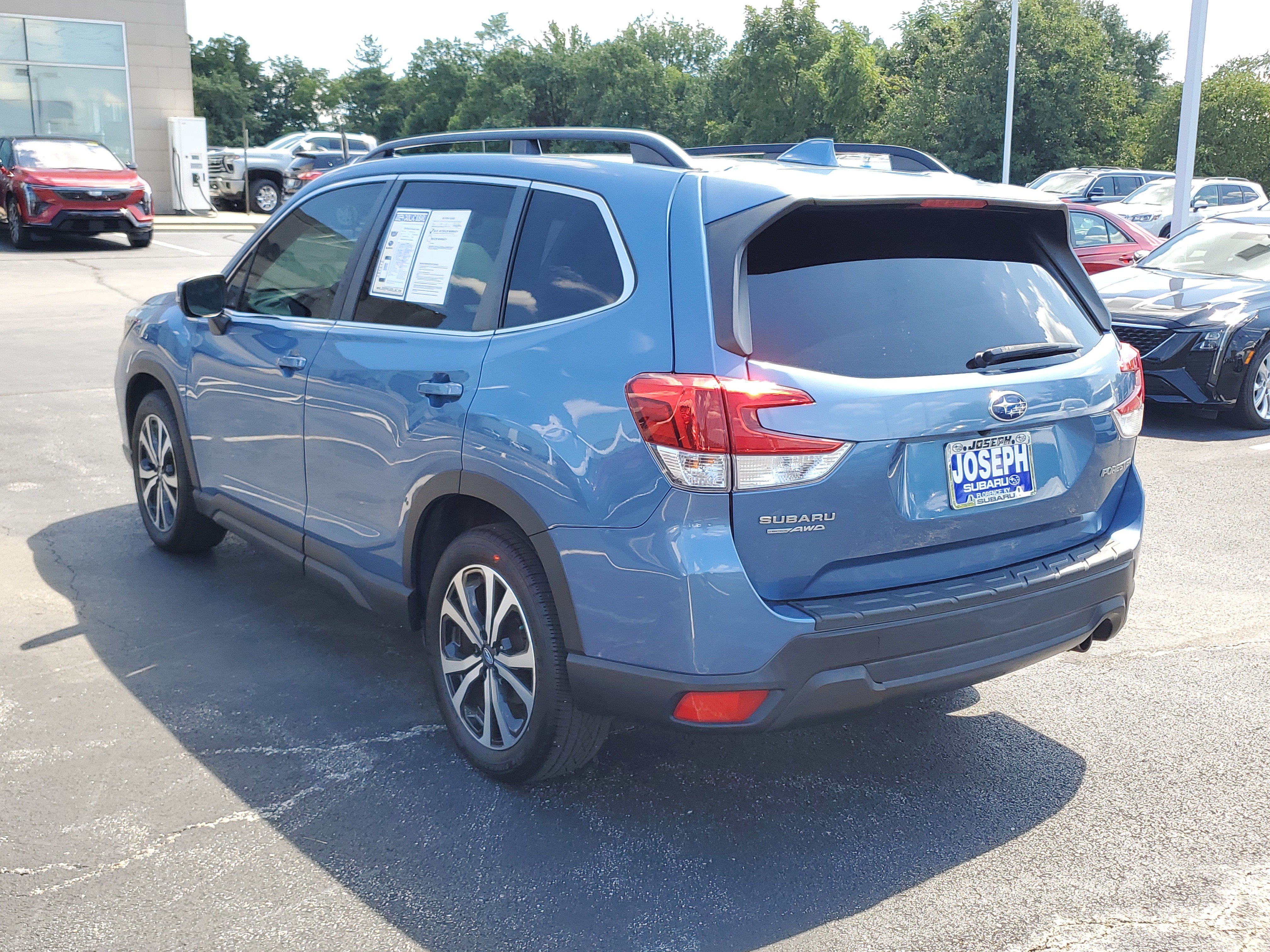 Used 2020 Subaru Forester Limited w/ Popular Package #3 AWD/4WD image 2