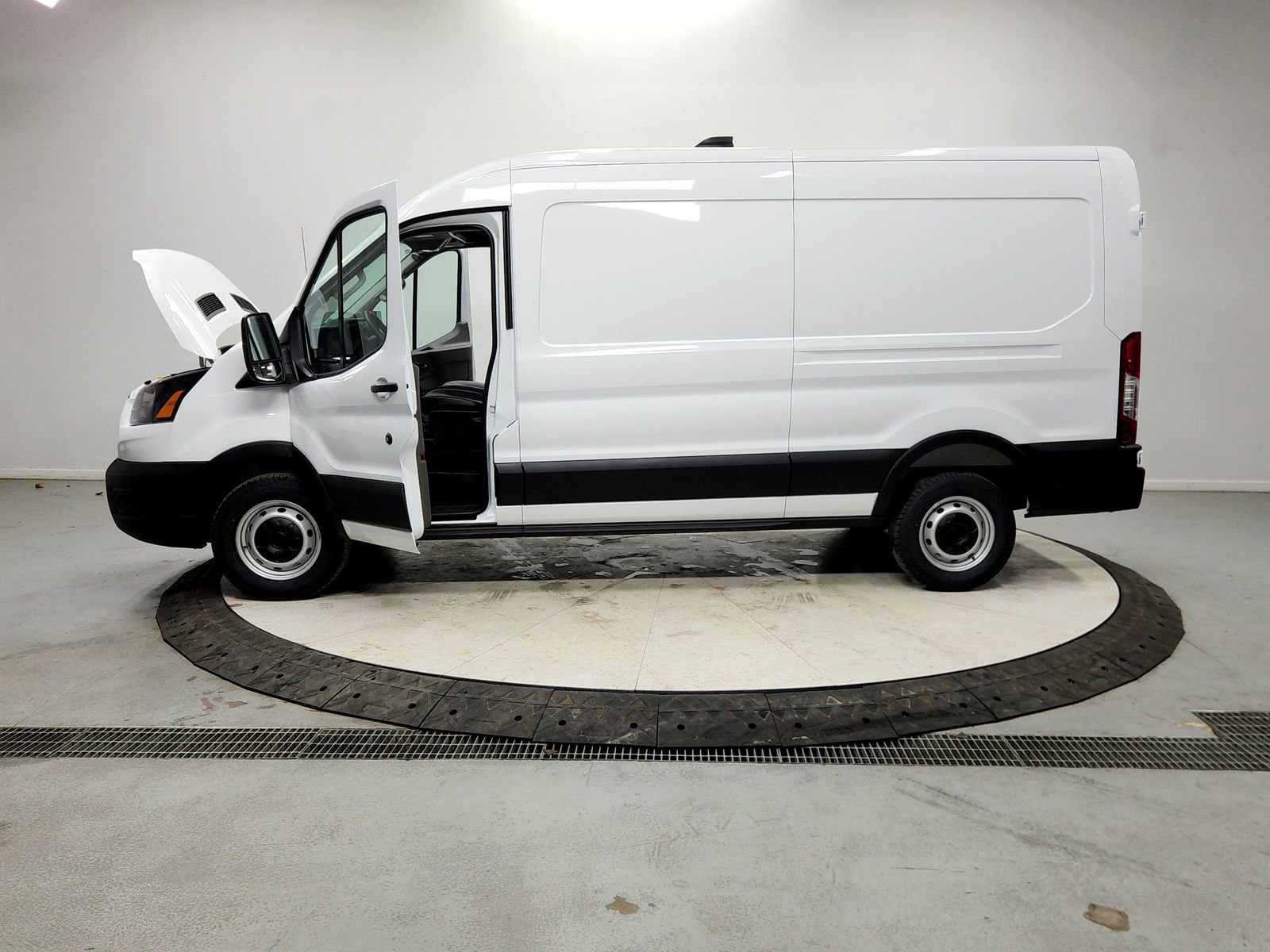 New 2026 Ford Transit 250 148 Medium Roof w/ Load Area Protection Package image 12