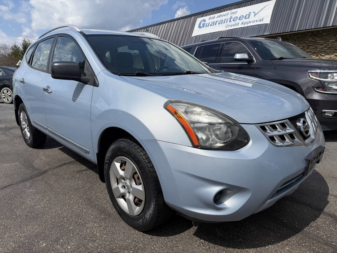 Used 2015 Nissan Rogue S w/ Convenience Package image 1