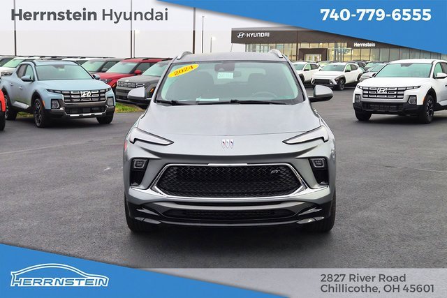 Used 2024 Buick Encore GX Sport Touring w/ Comfort Package image 2