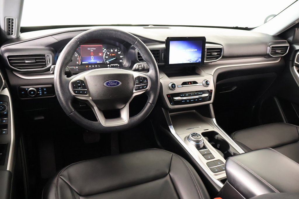 Used 2023 Ford Explorer XLT w/ Equipment Group 202A image 2