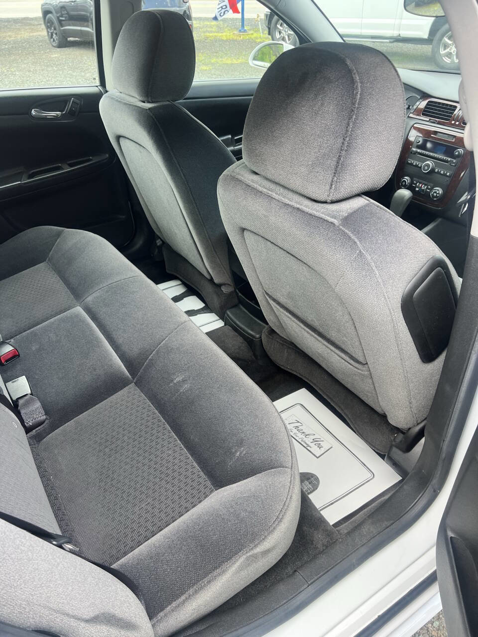 Used 2010 Chevrolet Impala LT FWD image 11