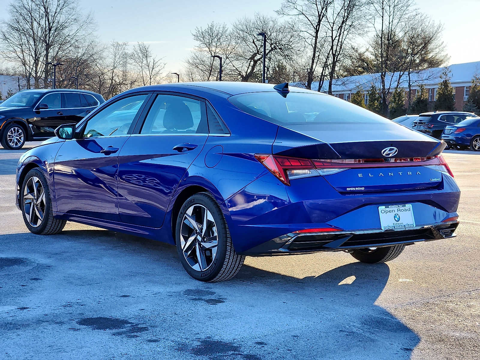 Used 2023 Hyundai Elantra Limited image 4