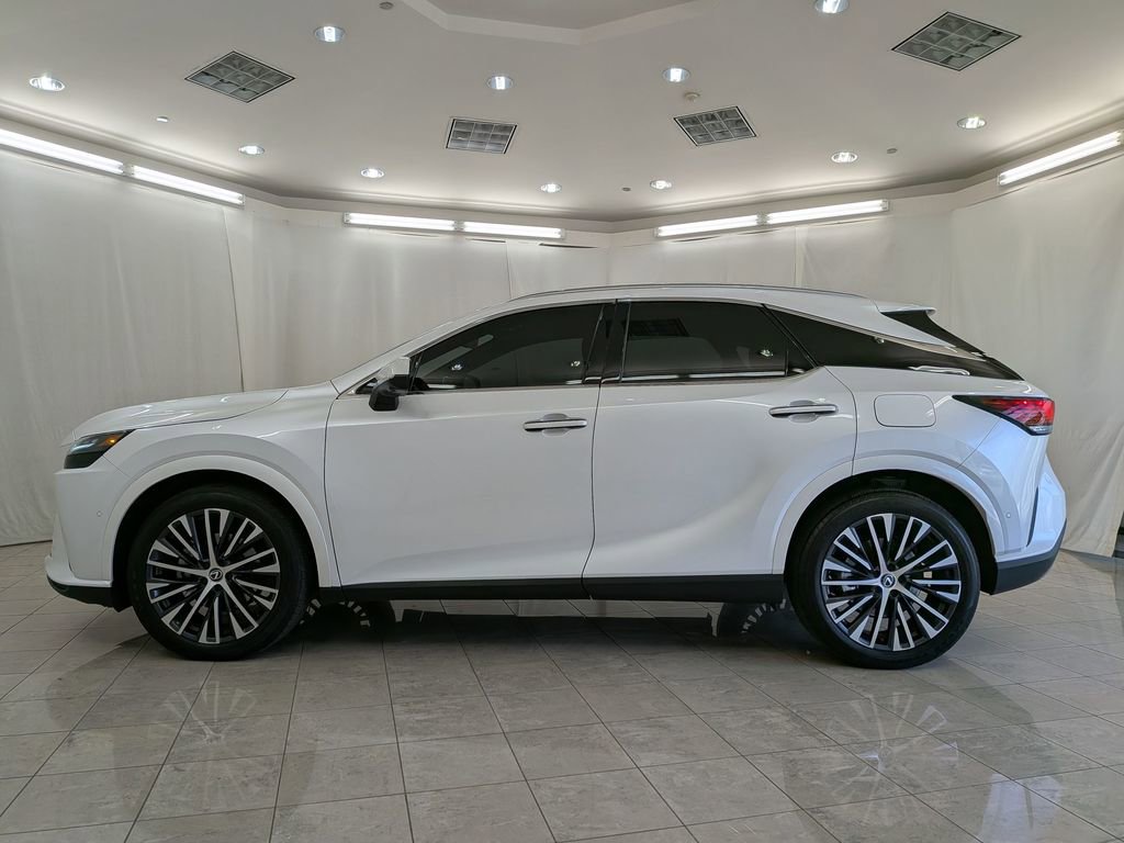 Used 2023 Lexus RX 350 w/ Accessory Package (2T) AWD/4WD image 5