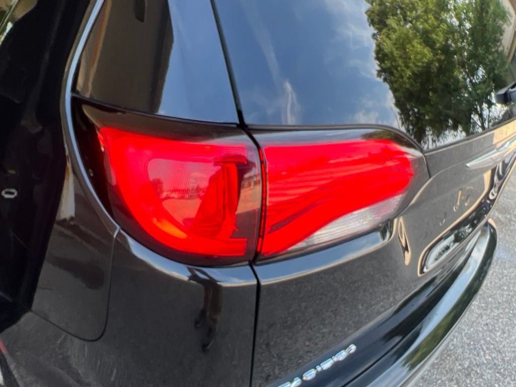 Used 2017 Chrysler Pacifica Touring-L Plus w/ Advanced Safetytec Group FWD image 32