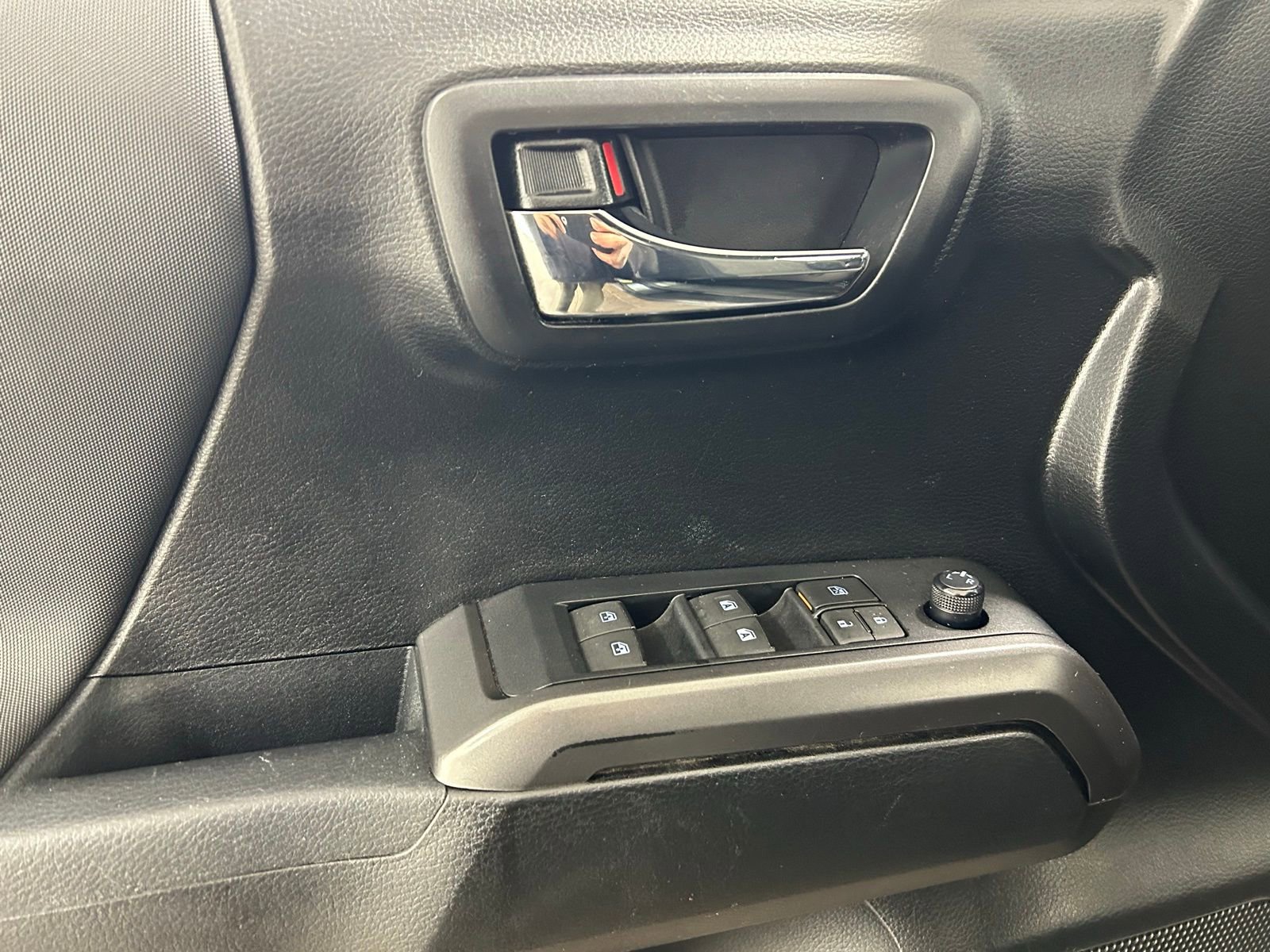 Used 2021 Toyota Tacoma TRD Off-Road w/ Technology Package image 25