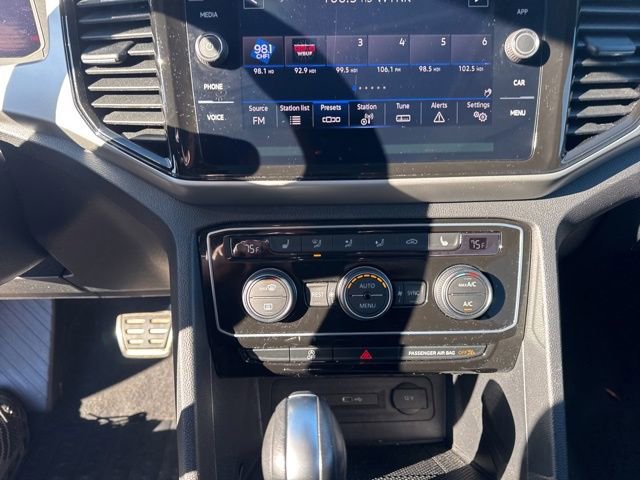 Used 2023 Volkswagen Atlas SEL R-Line image 19