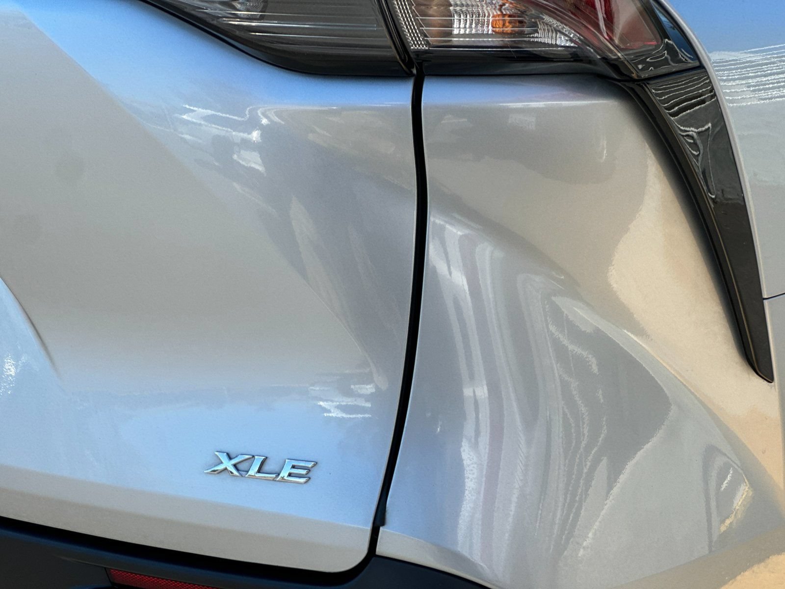 Used 2025 Toyota Sienna XLE FWD image 26