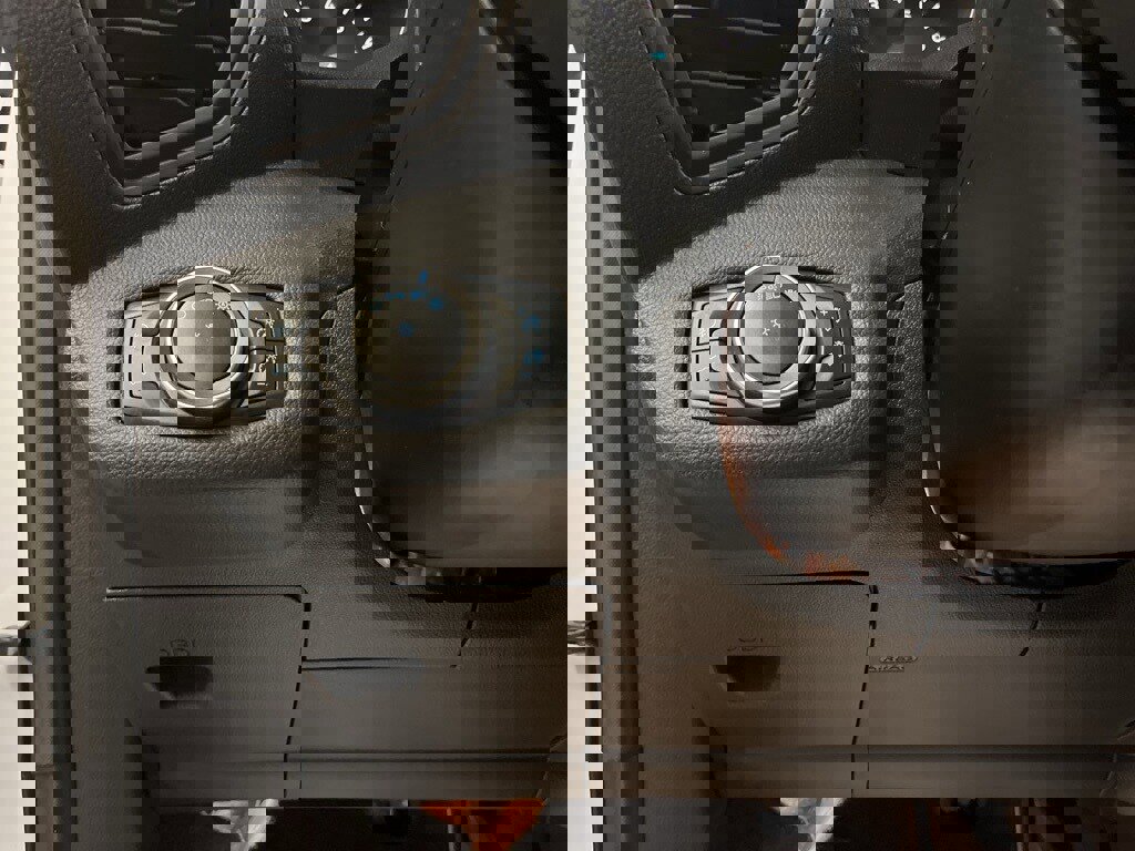 Used 2019 Ford Escape SE image 12