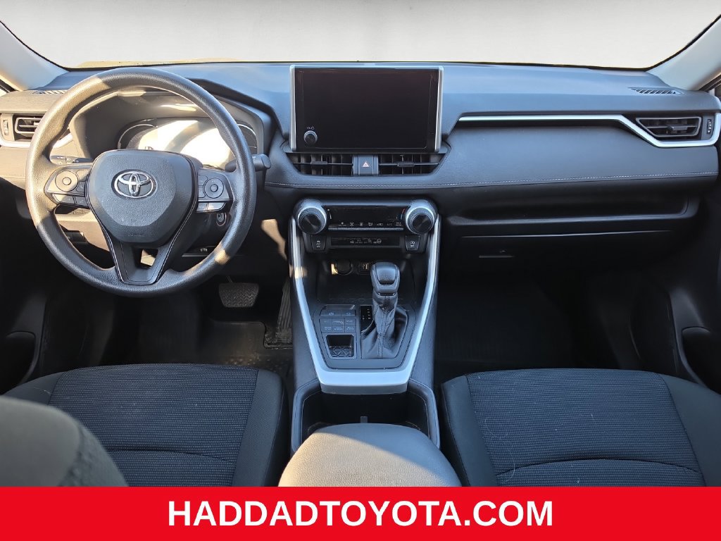Used 2024 Toyota RAV4 LE AWD/4WD image 11