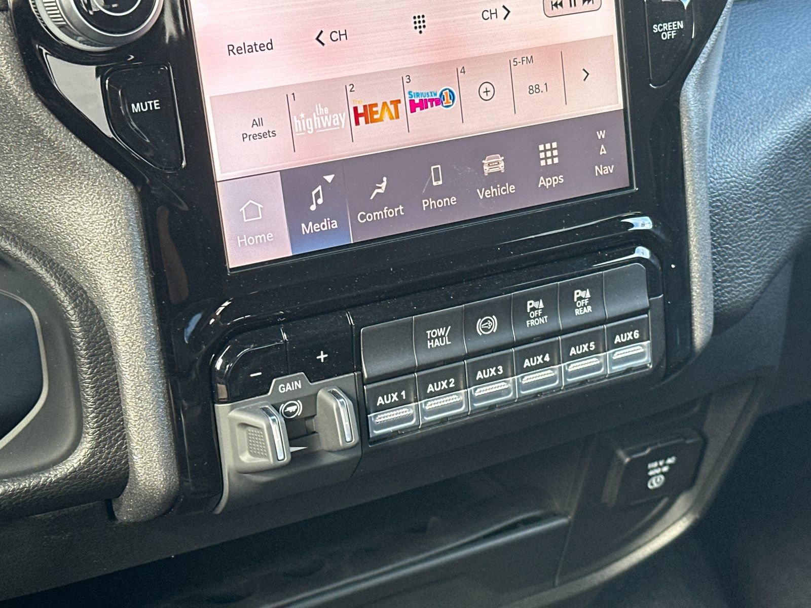 New 2026 RAM 2500 Tradesman AWD/4WD image 19
