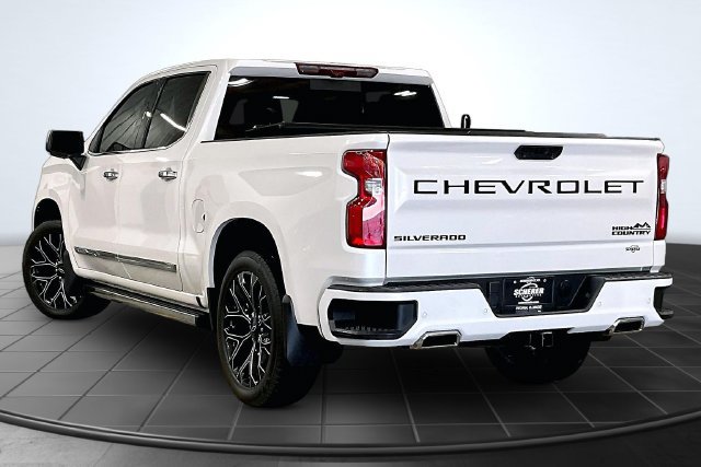 Used 2024 Chevrolet Silverado 1500 High Country w/ Technology Package AWD/4WD image 14