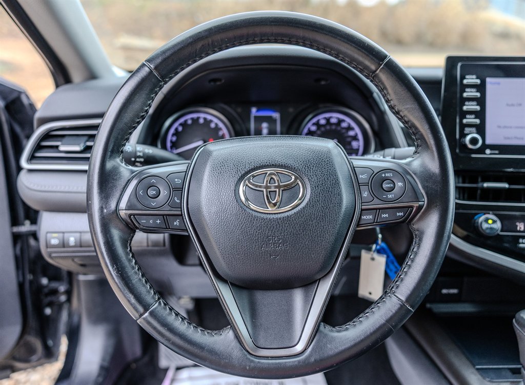 Used 2021 Toyota Camry SE image 13