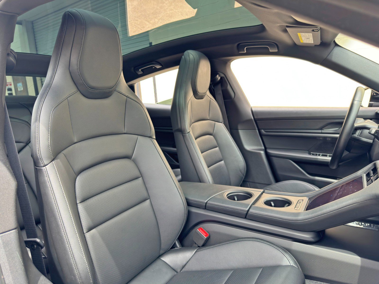 Used 2020 Porsche Taycan 4S AWD/4WD image 39