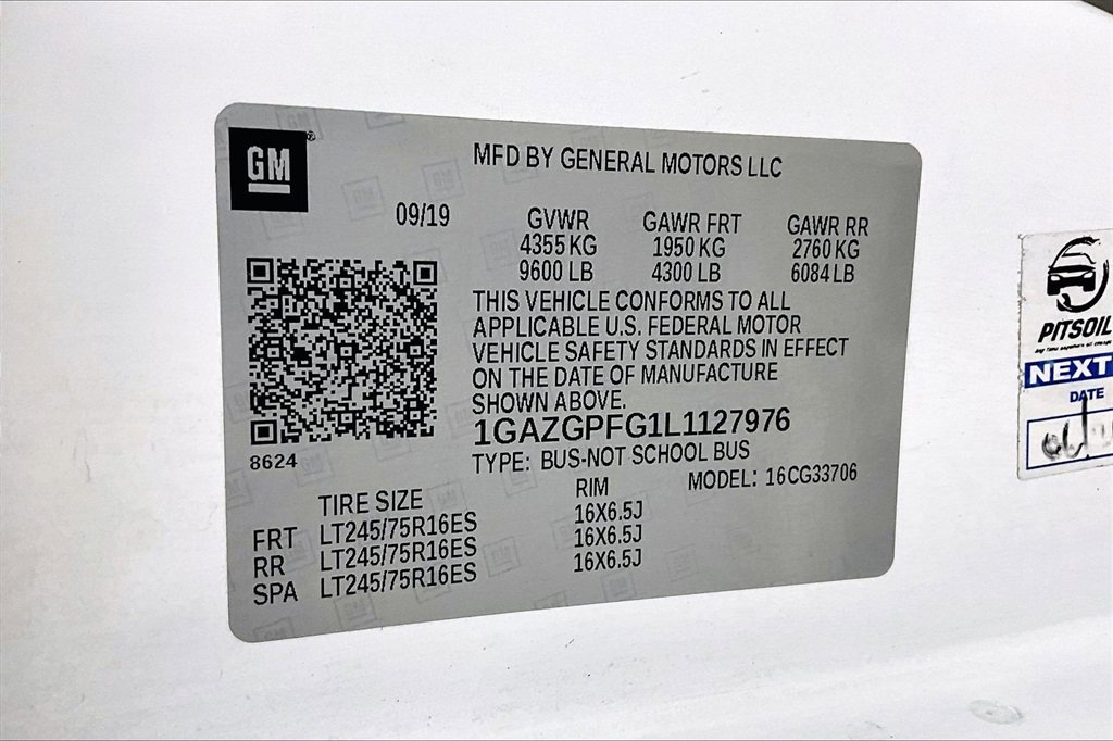 Used 2020 Chevrolet Express 3500 LT w/ LT Preferred Equipment Group image 18