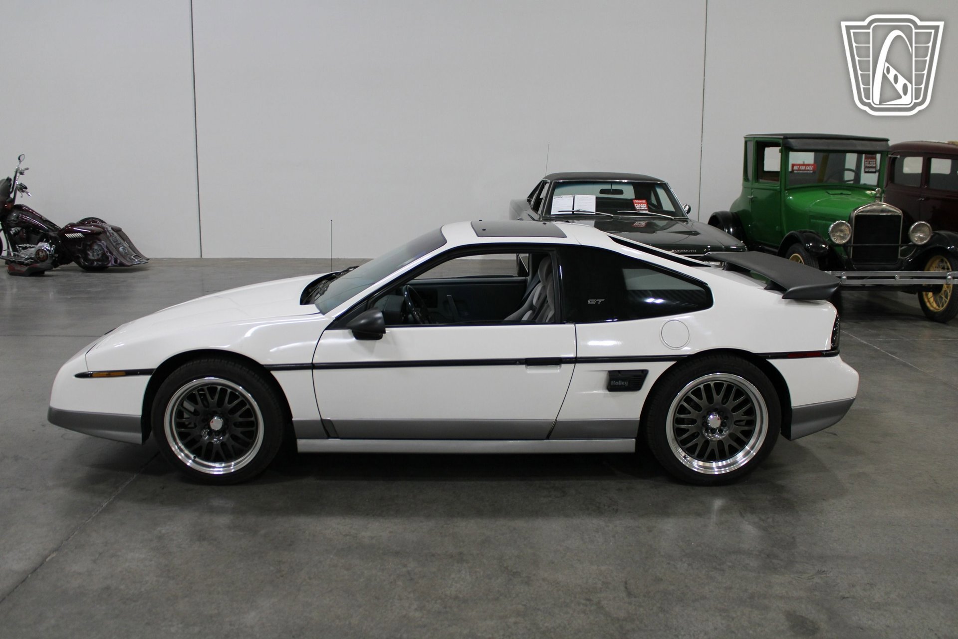 Used 1987 Pontiac Fiero GT image 12