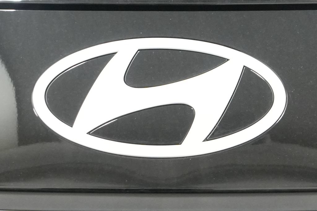 New 2026 Hyundai Elantra Sport FWD image 11