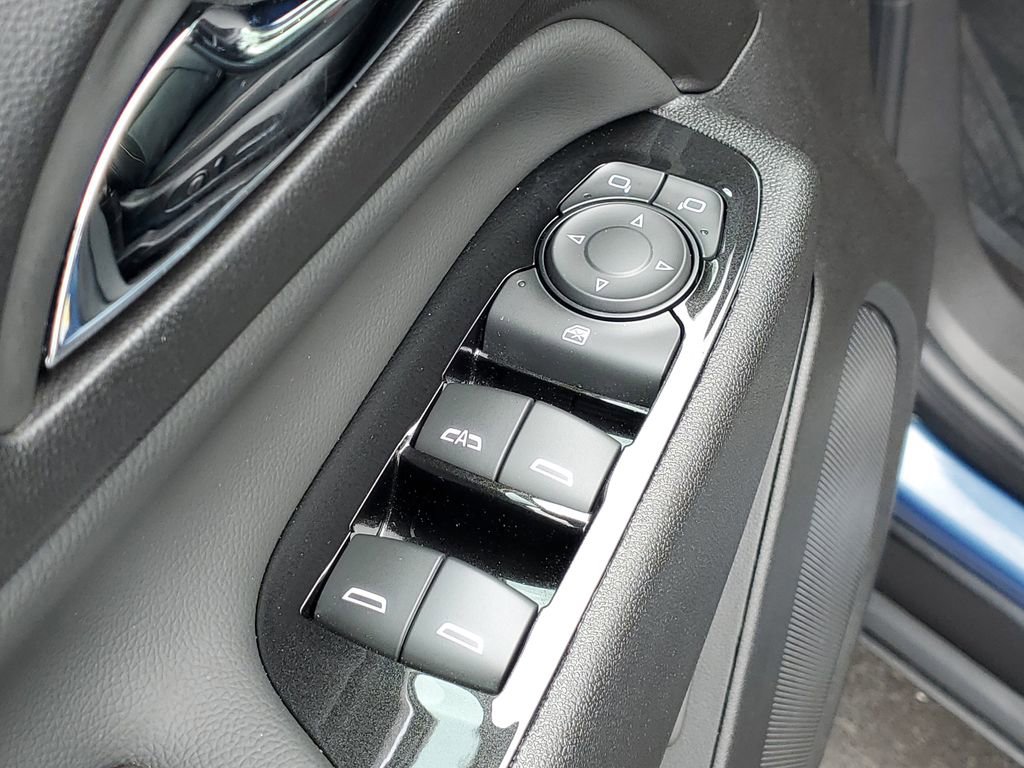 Used 2024 Chevrolet Equinox Premier AWD/4WD image 24