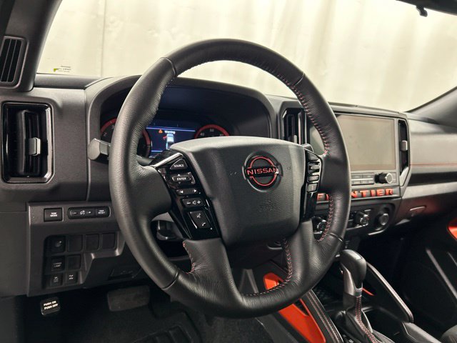 Used 2026 Nissan Frontier PRO-4X AWD/4WD image 9
