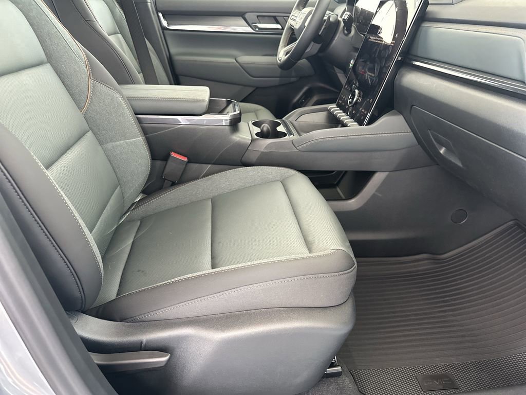 New 2026 GMC Terrain AT4 w/ Technology Package II AWD/4WD image 38