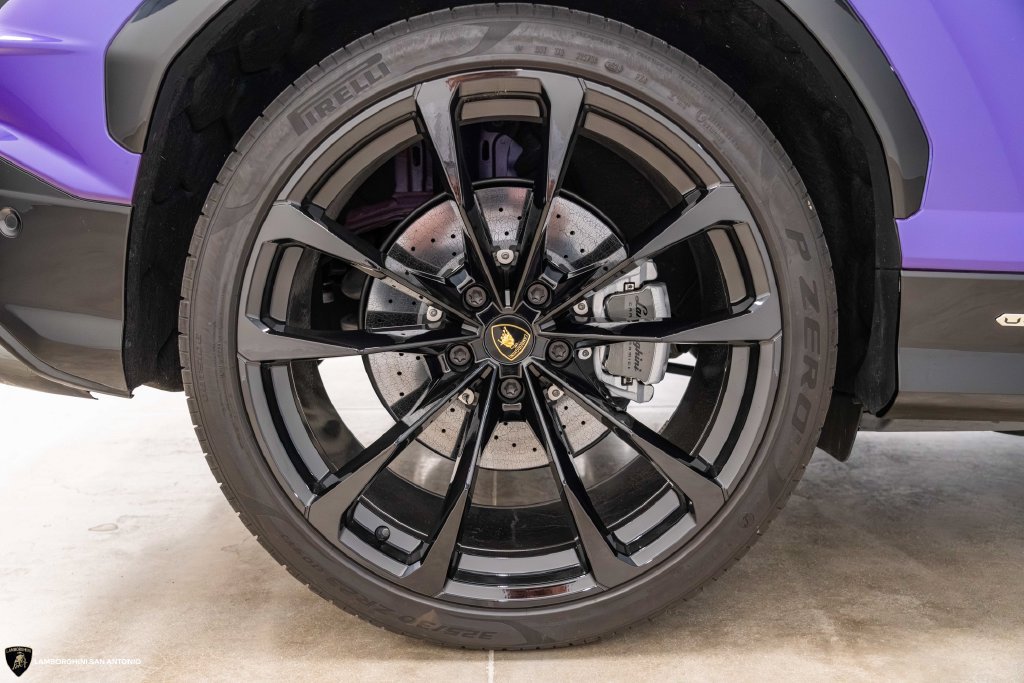 Used 2024 Lamborghini Urus S AWD/4WD image 8
