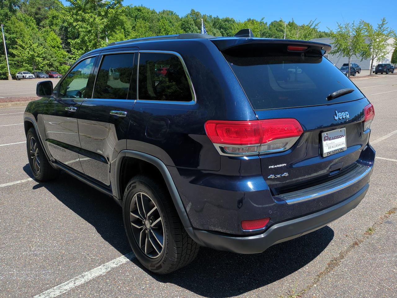 Used 2017 Jeep Grand Cherokee Limited AWD/4WD image 6